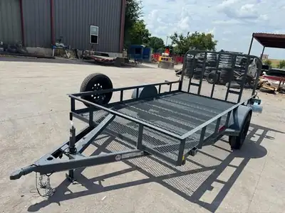 Single-axle utility trailer with mesh floor